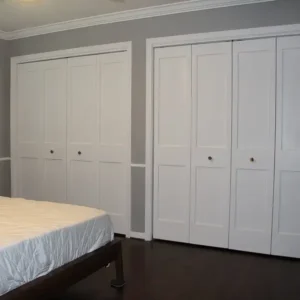 Solid core bifold door