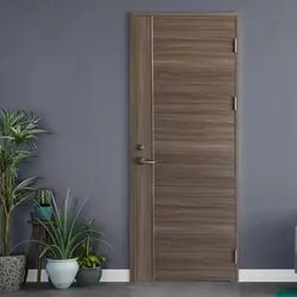 Solid core laminate door